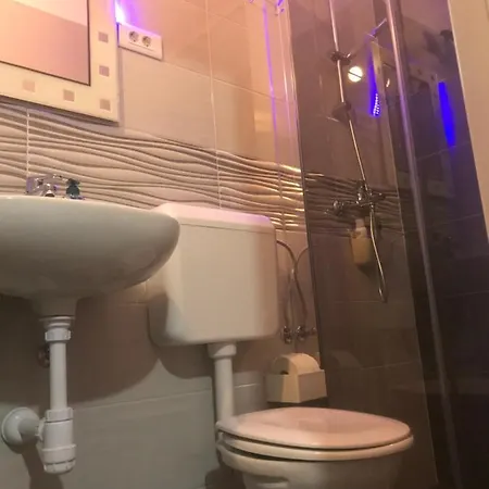 Russell's House In The Center & Appartement Split