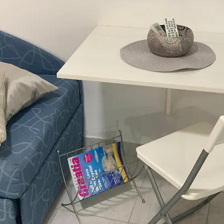 Russell's House In The Center &