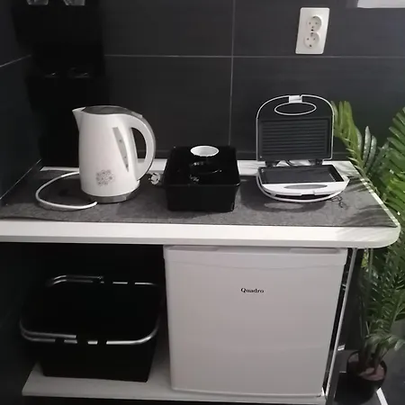 Russell's House In The Center &