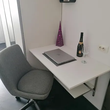 Russell's House In The Center & Split